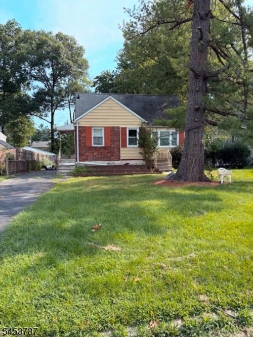 1305 Francis Ter, Westfield, NJ, 07090-2252 | Card Image