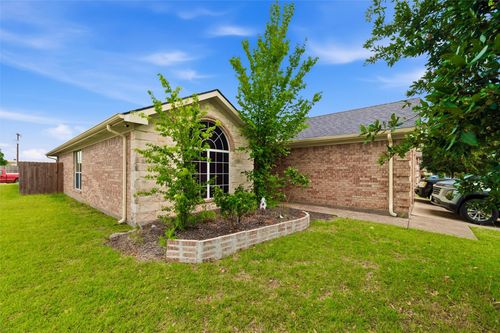 612 Owen Trl, Grand Prairie, TX, 75051-6012 | Card Image