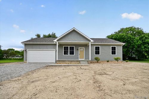 926 Ford Rd, Carleton, MI, 48117-9157 | Card Image