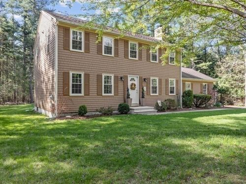 87 Pickens St, Lakeville, MA, 02347-1905 | Card Image