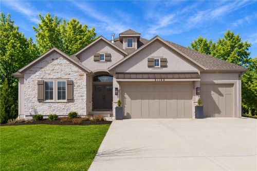 21122 189th Ct, Spring Hill, KS, 66083-4600 | Card Image