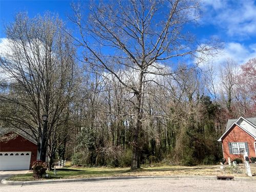 570 Marigold Dr, Kannapolis, NC, 28083-6659 | Card Image