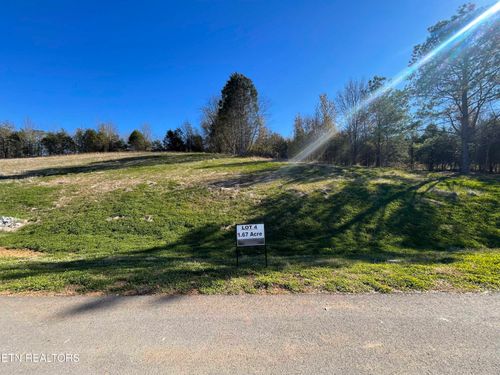3830 Lakeside Estates Way, Louisville, TN, 37777-7700 | Card Image