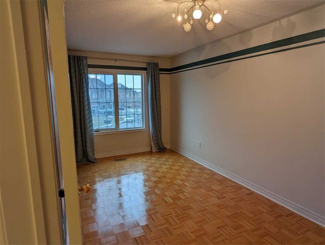 43 Foxchase Ave, House attached with 3 bedrooms, 4 bathrooms and 3 parking in Woodbridge ON | Image 9