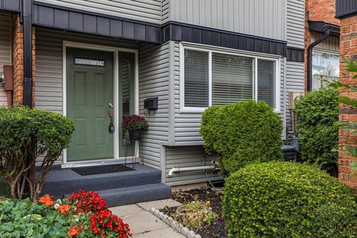 3-1556 Kerns Rd, Burlington, ON, L7P3A7 | Card Image