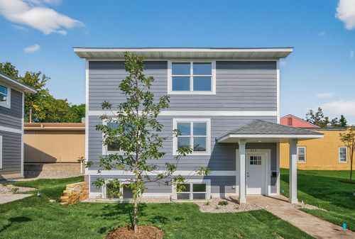 215 N Walnut St, Chaska, MN, 55318-2043 | Card Image