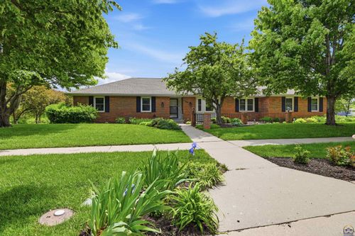 4246 Sw Colly Creek Ct, Topeka, KS, 66610-1172 | Card Image