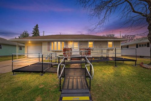 522 W Lincoln Street Street, Waupun, WI, 53963 | Card Image