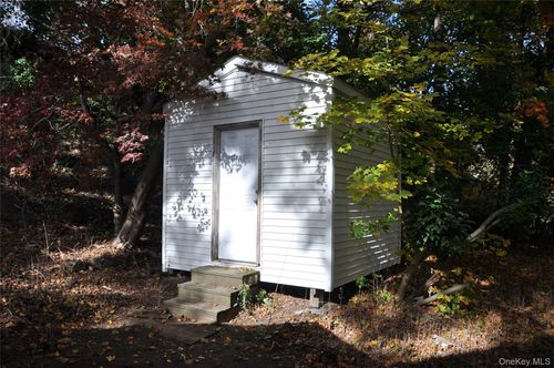 12 Circle Dr, Tuxedo Park, NY, 10987-4420 | Card Image