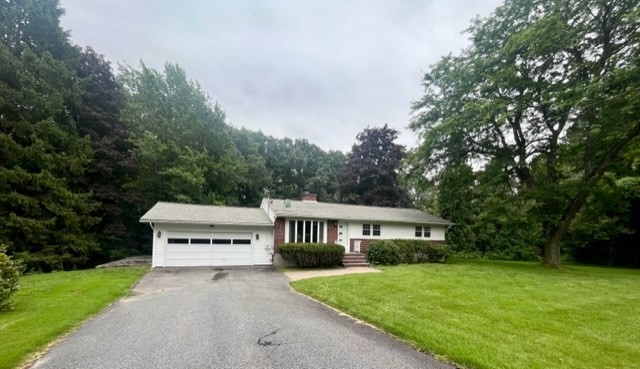 Skylark Ln, Lunenburg, MA 01462