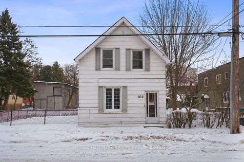 100 Barrette St, Vanier, ON, K1L8A3 | Card Image
