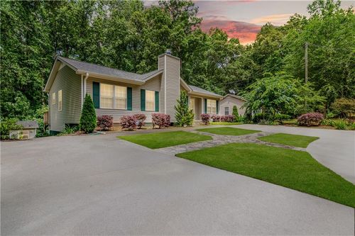 24 Arrow Ct, Lavonia, GA, 30553-3237 | Card Image