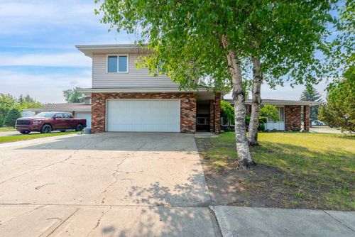5107 41 Street, Lloydminster, AB, T9V1P7 | Card Image