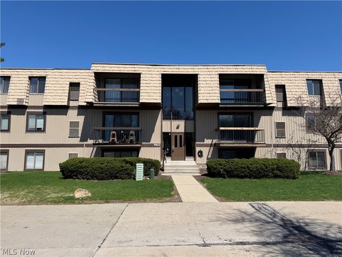 k-9-9611 Sunrise Blvd, North Royalton, OH, 44133-3437 | Card Image