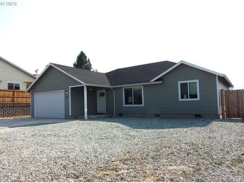 1340 Lisa Way, Myrtle Creek, OR, 97457-9587 | Card Image
