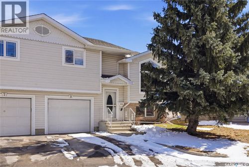 9-605 Perehudoff Cres, Saskatoon, SK, S7N4N7 | Card Image