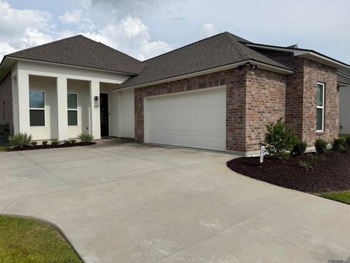 14024 Trailhead Dr, Gonzales, LA, 70737-7095 | Card Image