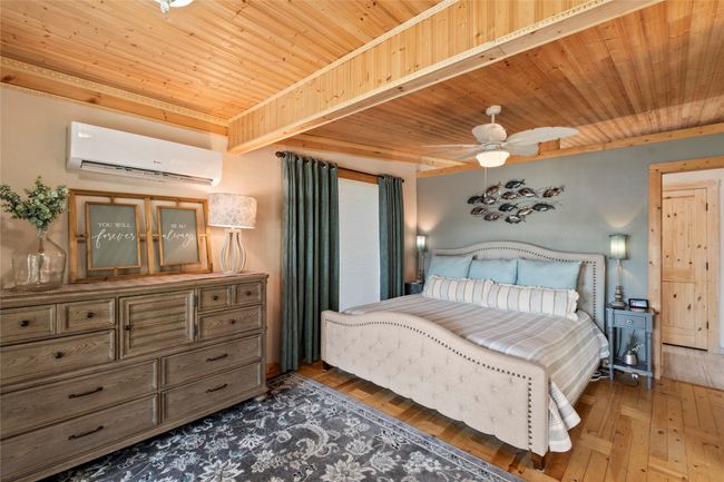 Primary ensuite w/patio access | Image 23
