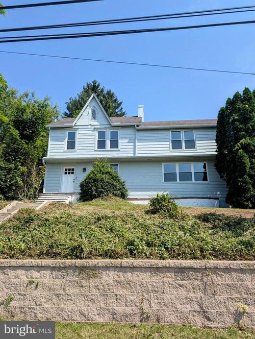 765 Main St, PARKESBURG, PA, 19365-1039 | Card Image