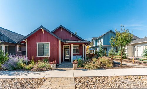 233 Heising Dr, Sisters, OR, 97759-2694 | Card Image