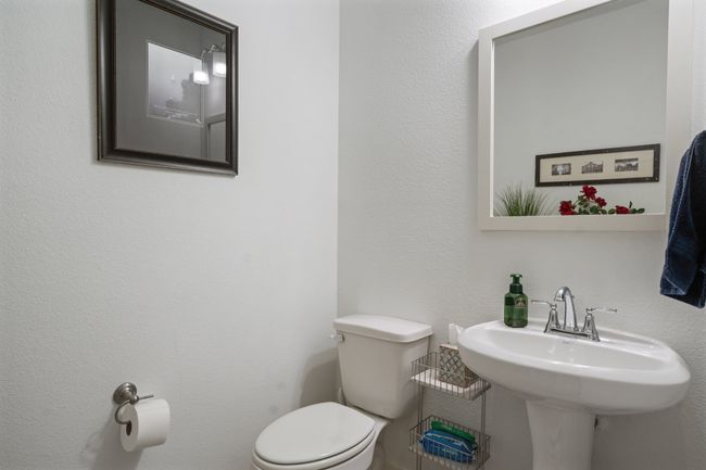 Half bath with toilet | Image 28