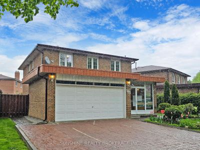 103 Longmeadow Cres, House other with 4 bedrooms, 4 bathrooms and 5 parking in Markham ON | Image 2