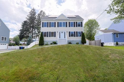 136 Pilgrim Rd, Haverhill, MA, 01832-2950 | Card Image