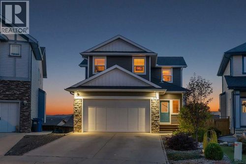 137 Heritage Bay, Cochrane, AB, T4C0L5 | Card Image