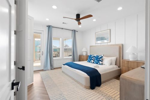 3807 Neptune, Galveston, TX, 77554-1003 | Card Image