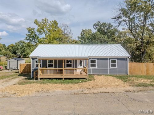 907 Marlowe St, Fredericktown, MO, 63645-8832 | Card Image