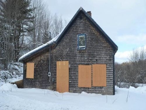 16 Douglas St, East Machias, ME, 04630-3801 | Card Image