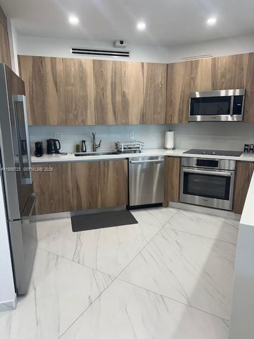 apt-12a-19500 Turnberry Way, Aventura, FL, 33180-2536 | Card Image