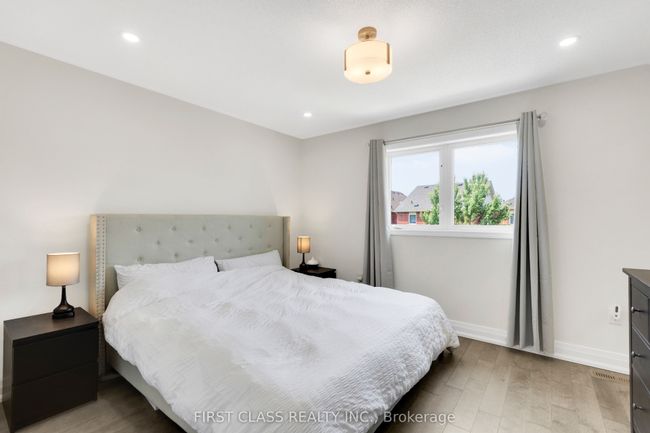 12 Charles Sturdy Rd, House attached with 4 bedrooms, 3 bathrooms and 1 parking in Markham ON | Image 15