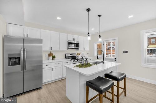 3827 Cottage Ave, BALTIMORE, MD, 21215-7642 | Card Image