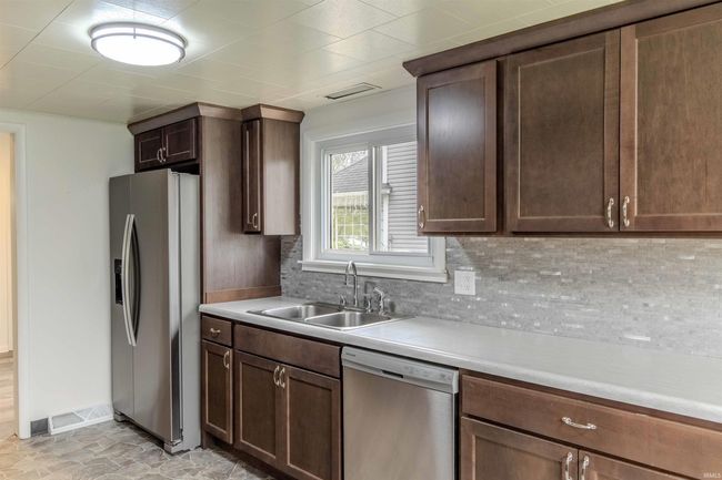306 S Main St, House other with 3 bedrooms, 2 bathrooms and null parking in Topeka IN | Image 12