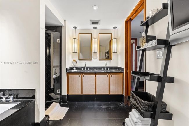 3204 - 101 20 Th St, Condo with 2 bedrooms, 2 bathrooms and null parking in Miami Beach FL | Image 9