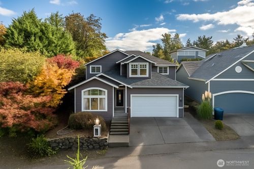 722 E Tacoma St, Kent, WA, 98030-6273 | Card Image