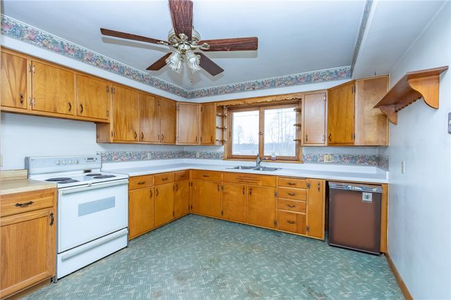 457 Sharon Bedford Rd, House other with 3 bedrooms, 1 bathrooms and 2 parking in West Middlesex PA | Image 12