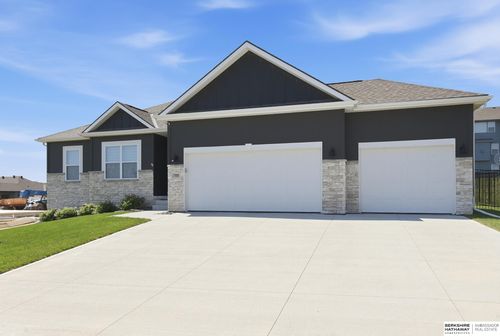 17005 Daniel St, Bennington, NE, 68007-5063 | Card Image