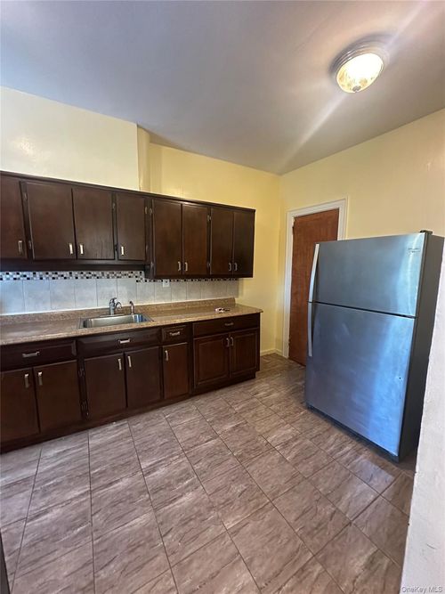 4160 Digney Ave, Bronx, NY, 10466-2020 | Card Image
