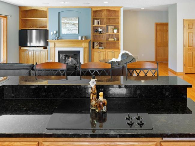 Seamless glass top electric cooktop - 25259 Galaxy Ave Wyoming MN 55092 USA-042-022-042-MLS_Size.jpg | Image 20