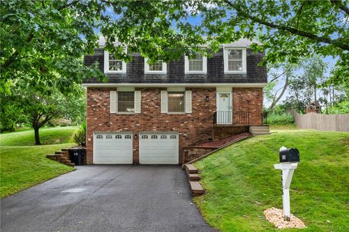 8456 Coventry Dr, Mccandless, PA, 15101 | Card Image