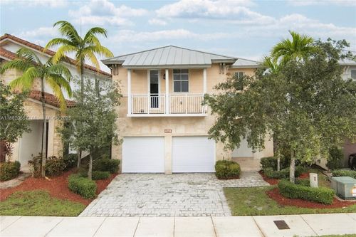 10423 Nw 70th Ln, Doral, FL, 33178-3252 | Card Image