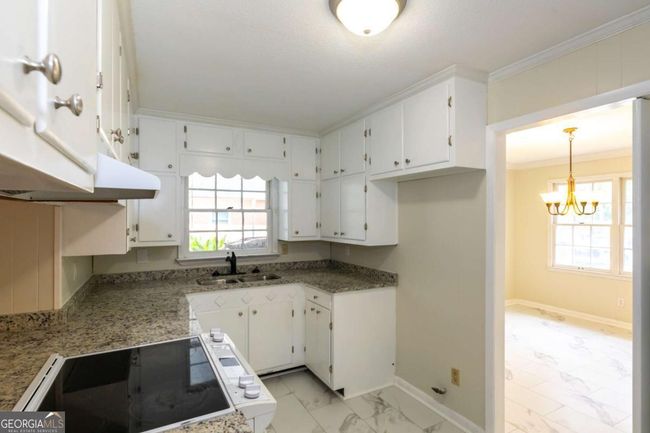907 Euclid Ave, House other with 4 bedrooms, 2 bathrooms and null parking in Waycross GA | Image 9
