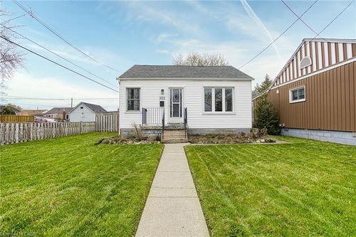 352 Fairfield Ave, Hamilton, ON, L8H5H8 | Card Image