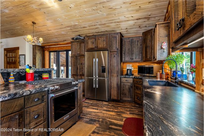 1905 N Beaver Dr, House other with 5 bedrooms, 4 bathrooms and null parking in Alta WY | Image 15