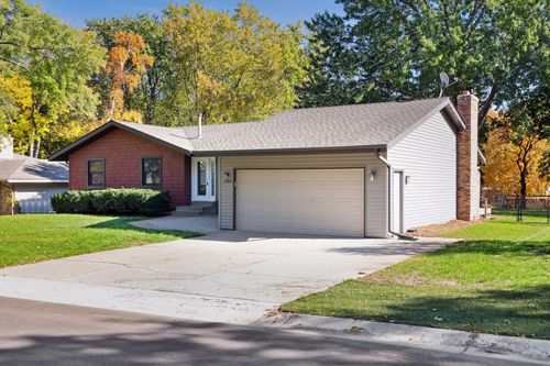 6802 Cottonwood Ln N, Maple Grove, MN, 55369-5526 | Card Image