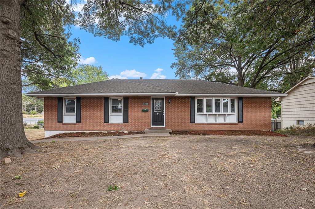 Hocker Ave, Independence, MO 64055