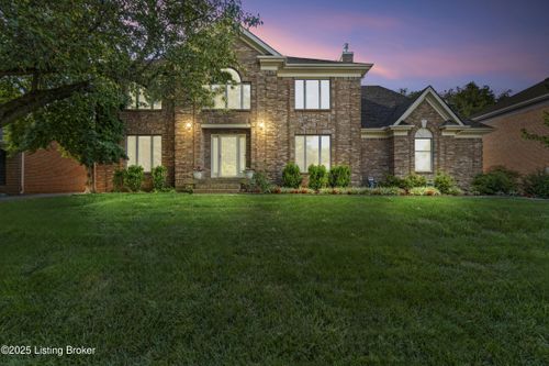812 Foxfire Dr, Louisville, KY, 40223-2719 | Card Image