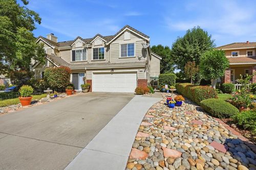 379 Via Navona, Morgan Hill, CA, 95037-7707 | Card Image